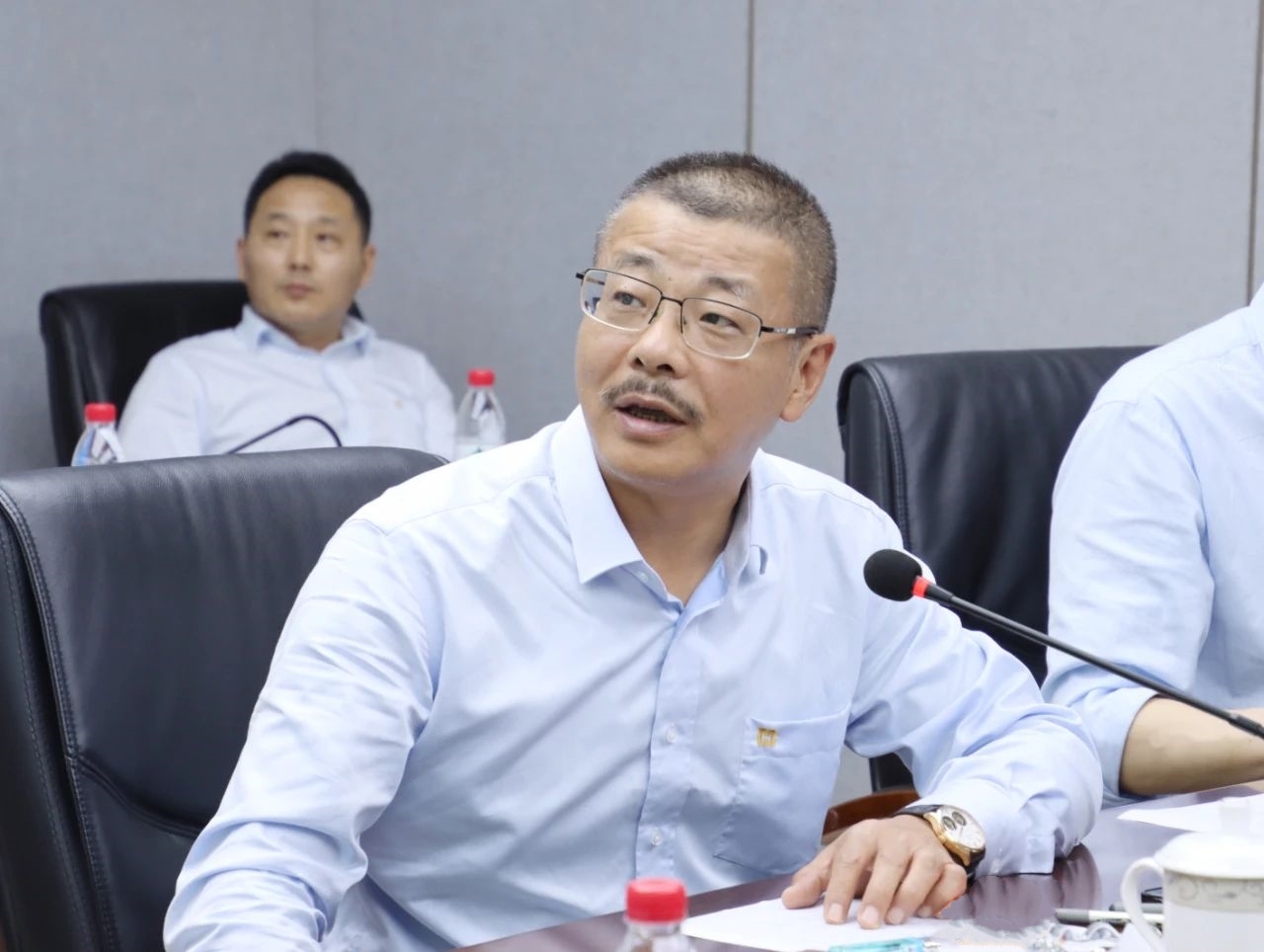 pt客户端学习贯彻海南省委八届四次全会精神 推动高质量生长2_副本_副本.jpg